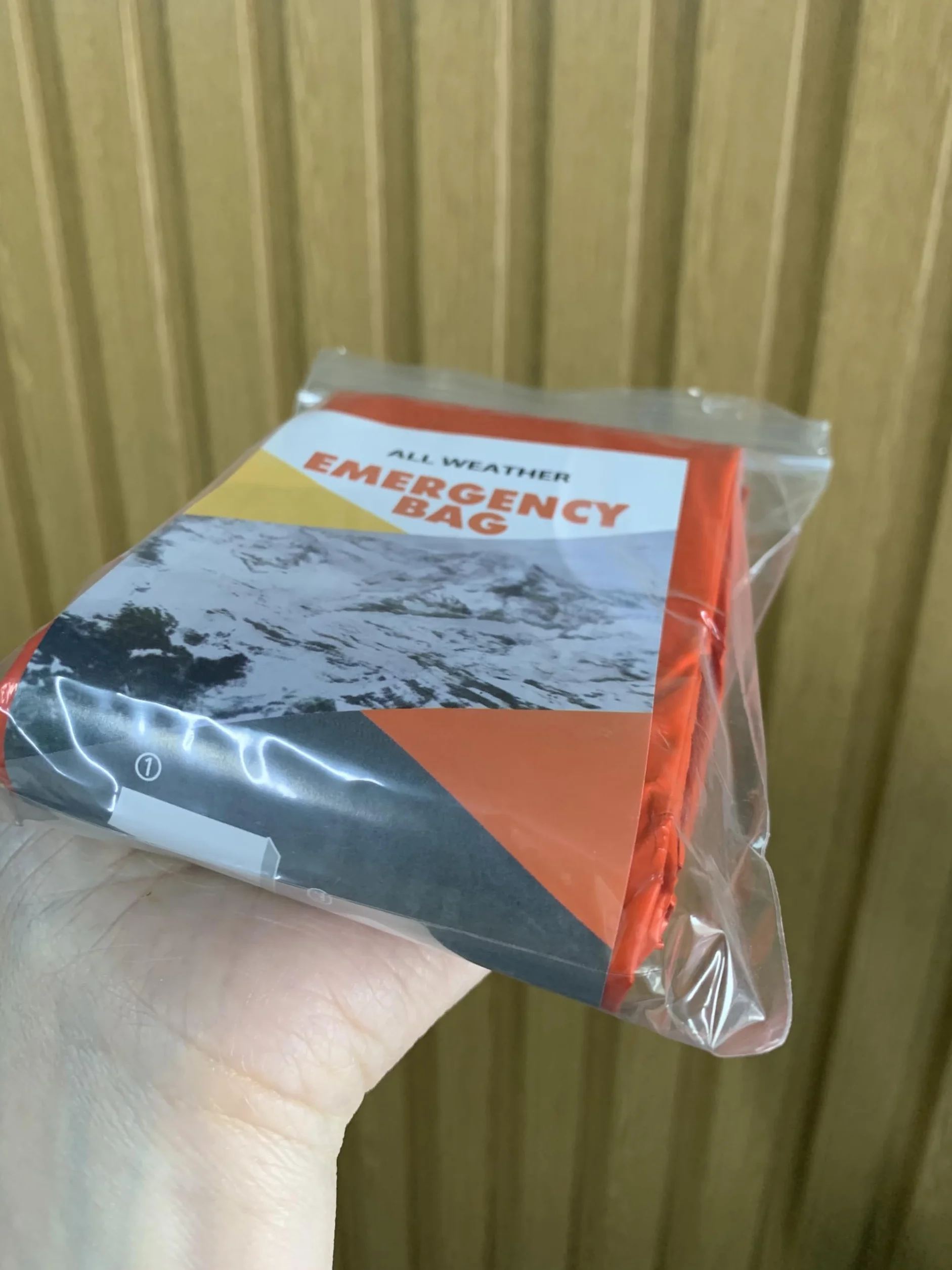 Sacco a pelo coperta termica emergenza telo termico sopravvivenza montagna bivy bag impermeabile resistente al vento