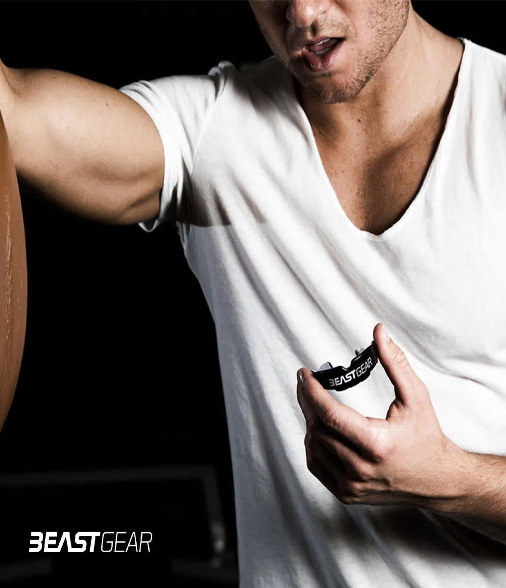 Beast Gear Paradenti Sportivo - Protezione Denti e Mascella, Adatto per Boxe, Paradenti MMA, Rugby, Calcio, Hockey con Custodia Igienica，per Adulti e Adolescenti (11+)