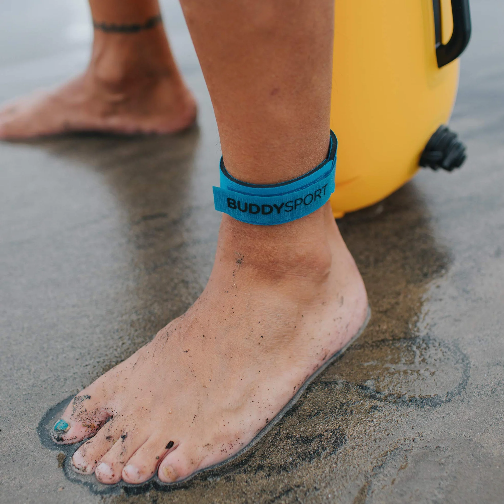 Porta Chip. Supporto per Caviglia in Neoprene regolabile. Fascia Elastica per Caviglia. Accessorio sportivo ideale per Nuoto, Ciclismo, Corsa, Triathlon o Altri Sport.